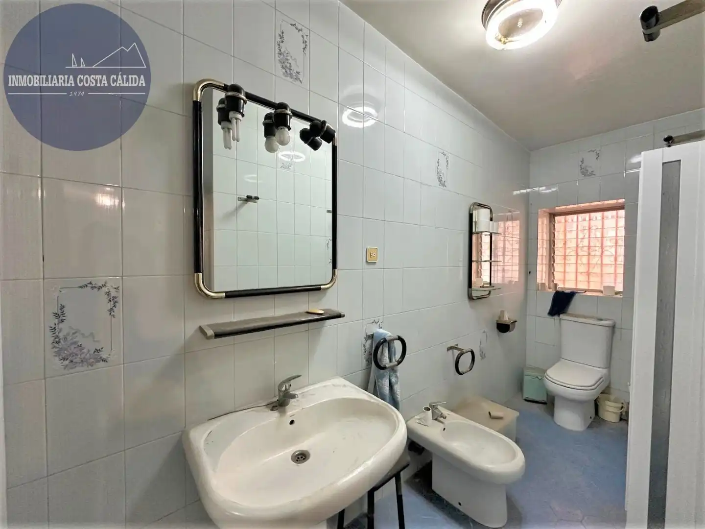 Badezimmer von Haus oder Chalet zum Verkauf in Águilas mit Terrasse, Abstellraum und Möbliert