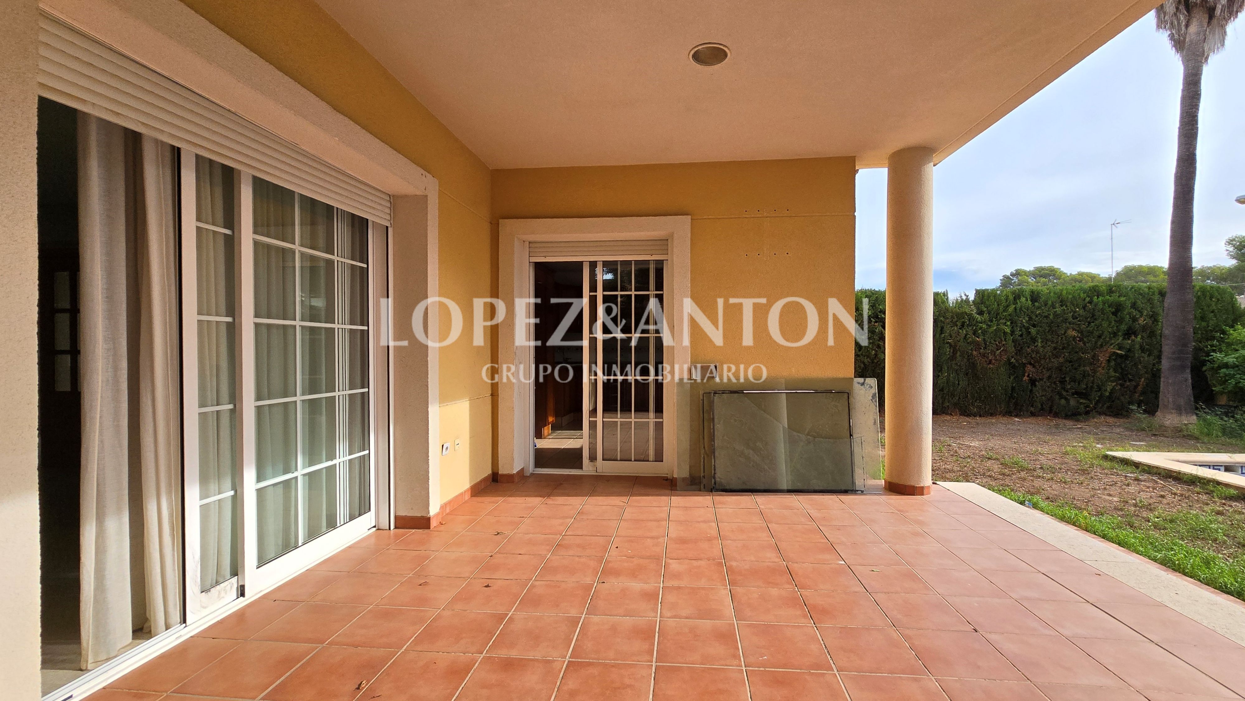 Terrace of House or chalet for sale in L'Eliana  with Air Conditioner, Heating and Private garden