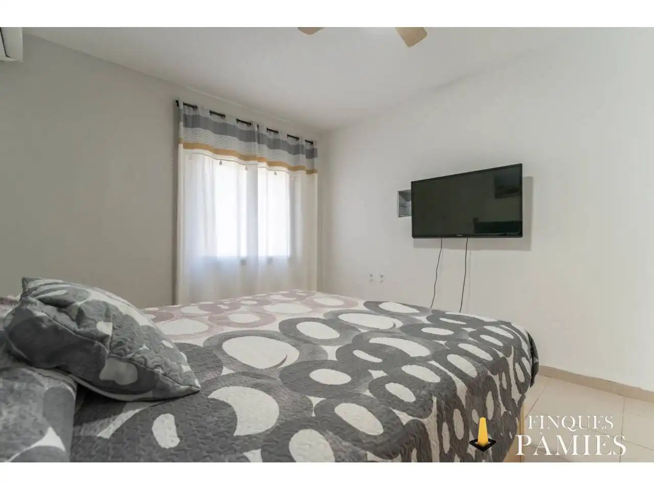 Habitación de Finca rústica en venta en Reus con Aire acondicionado, Calefacción y Jardín privado