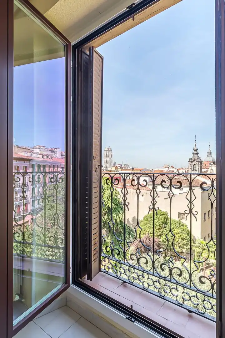 Balcony of Flat for rent in Madrid  with Heating and Furnished