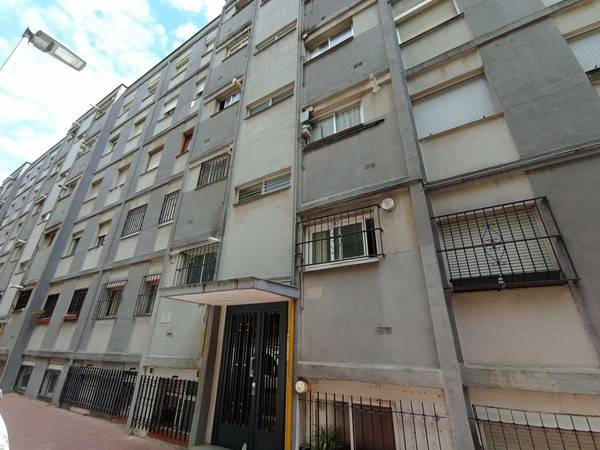 Piso en Venta en Av Rasos de Peguera en Ciutat Meridiana