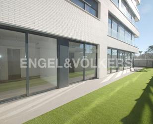 Vista exterior de Apartament en venda en Sitges amb Aire condicionat, Calefacció i Jardí privat