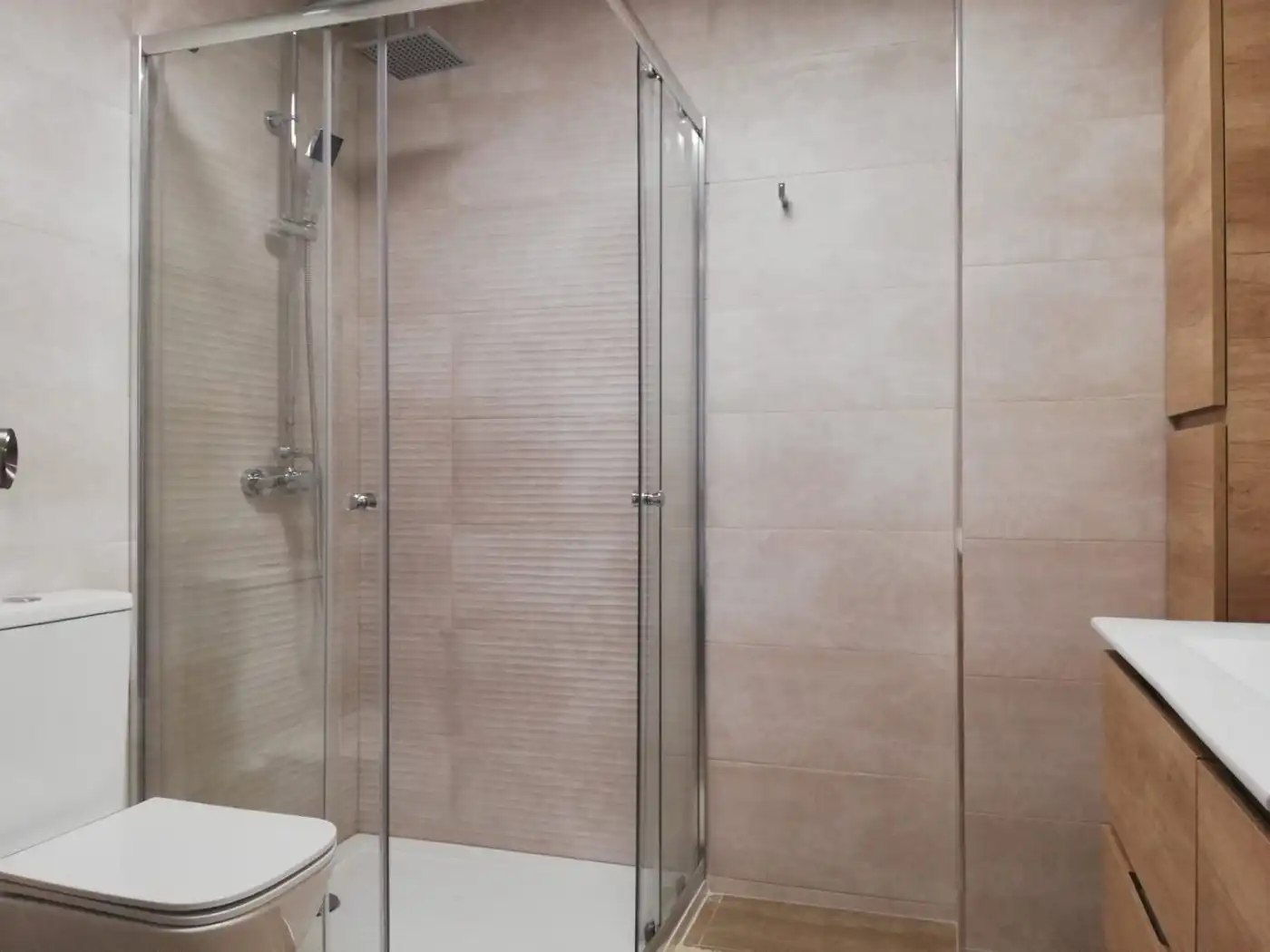 Baño de Piso de alquiler en Murcia con Aire acondicionado, Terraza y Amueblado