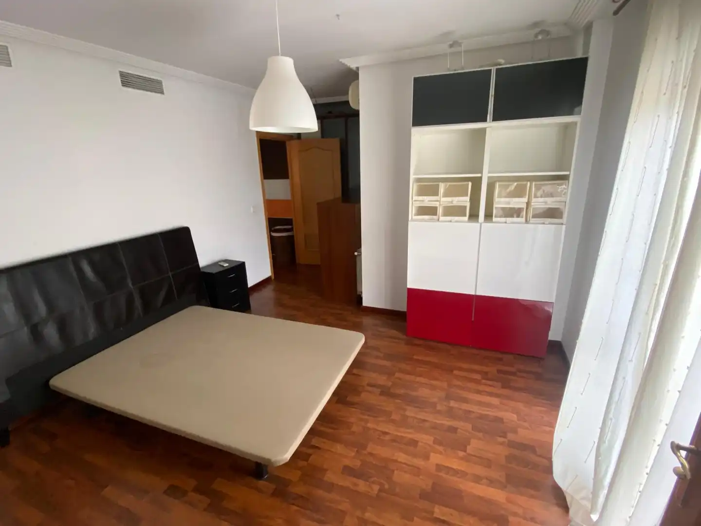 Habitación de Casa adosada en venta en Poblete con Aire acondicionado, Calefacción y Jardín privado