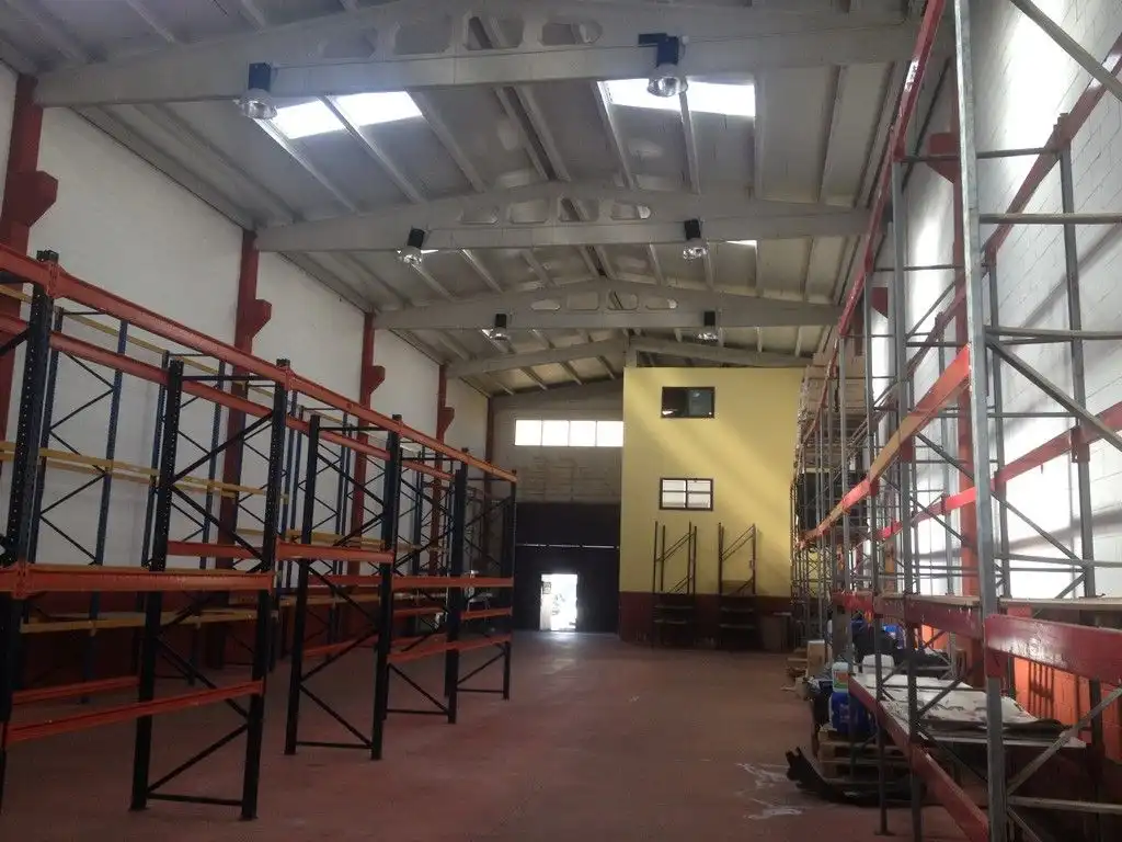 Nave industrial en venta en Cambre, imagen 2