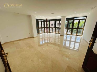 Piso con ascensor en venta en Paseo de reding