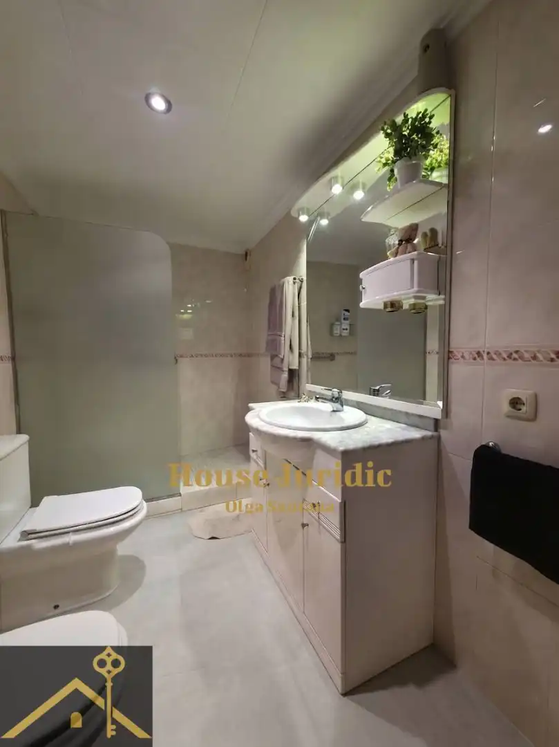 Bathroom of Attic for sale in Mataró  with Air Conditioner, Heating and Oven