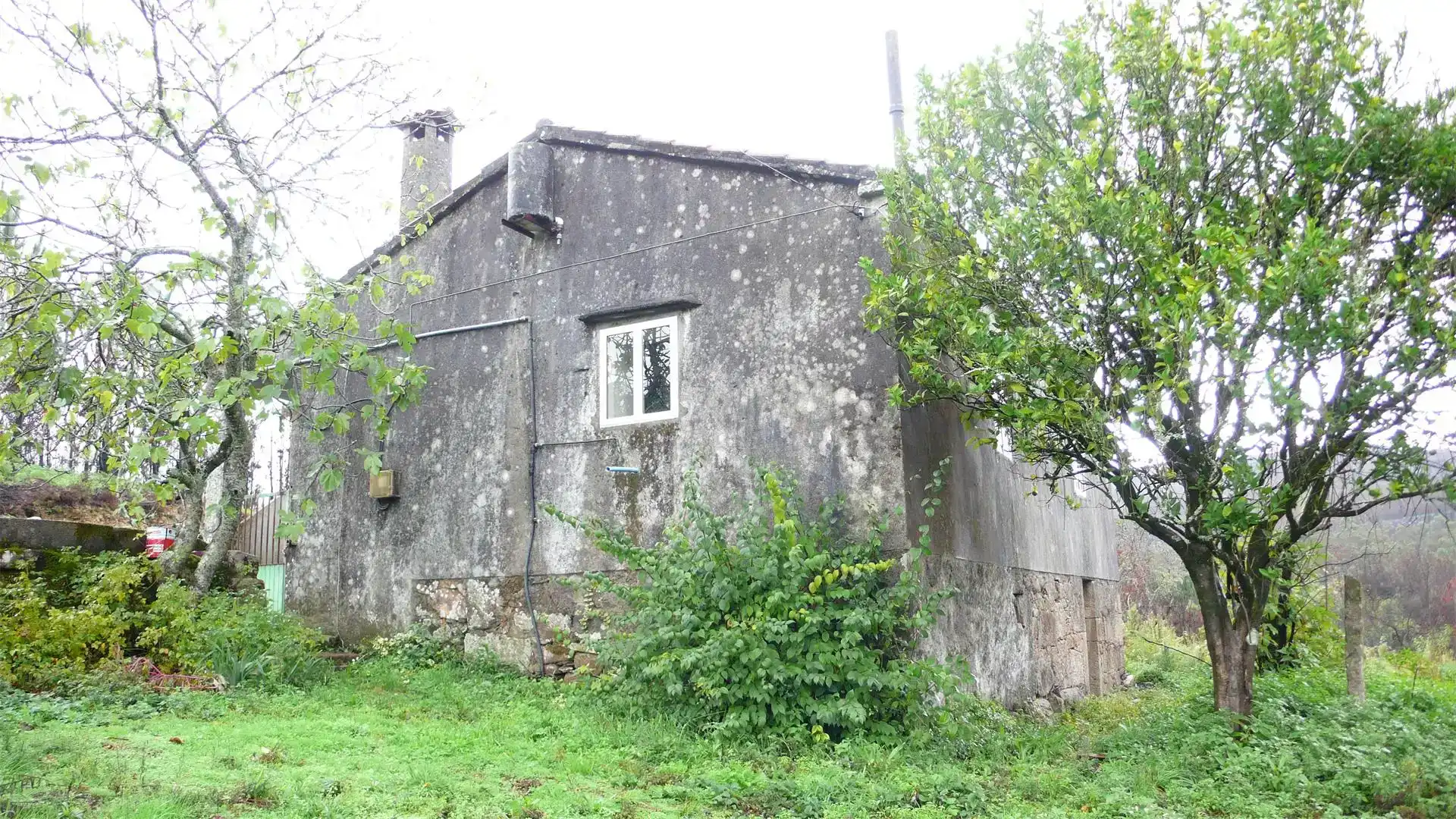 Vista exterior de Finca rústica en venda en Campo Lameiro amb Balcó