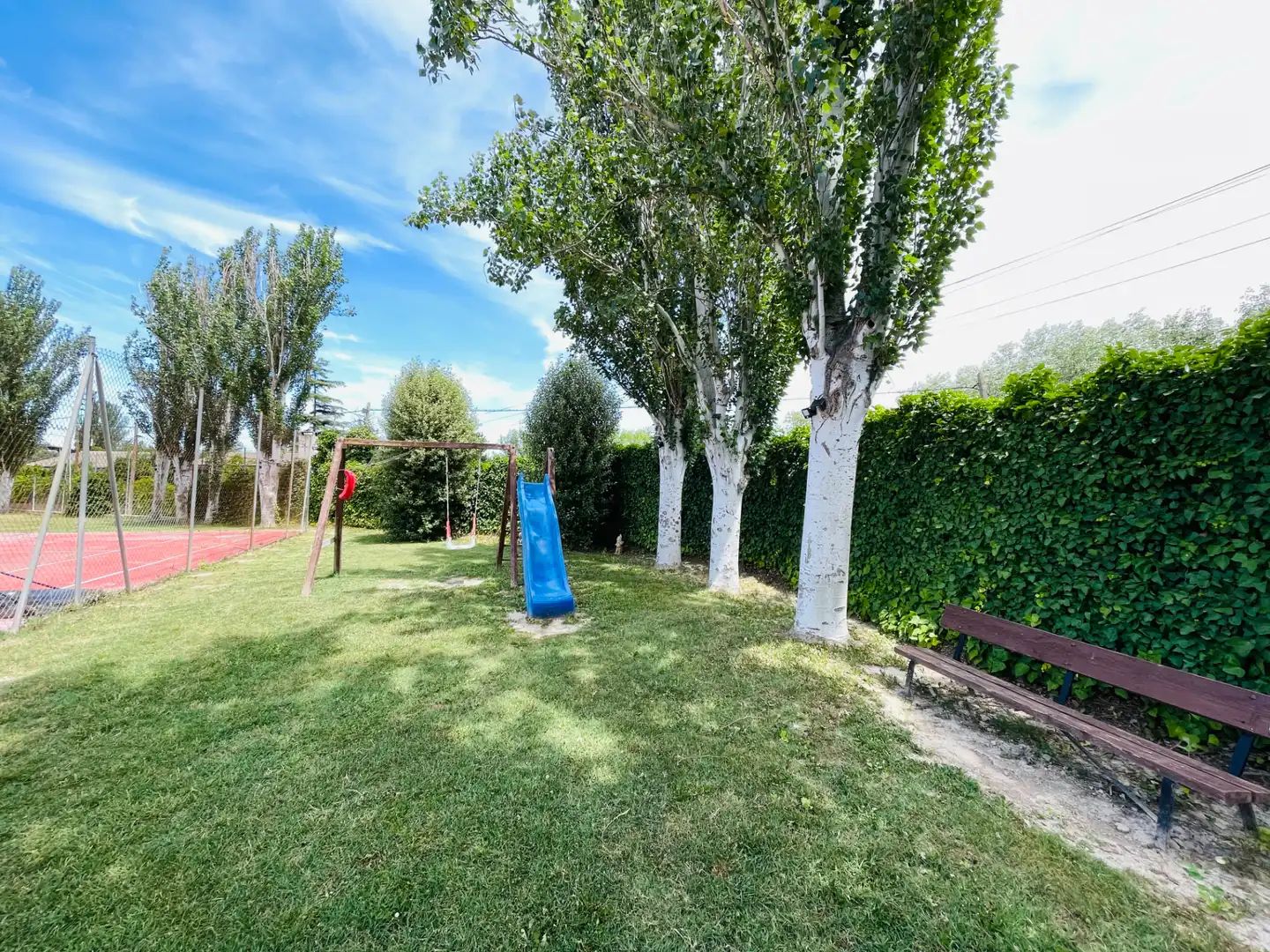 Garden of Flat for sale in Cadrete  with Air Conditioner, Heating and Private garden