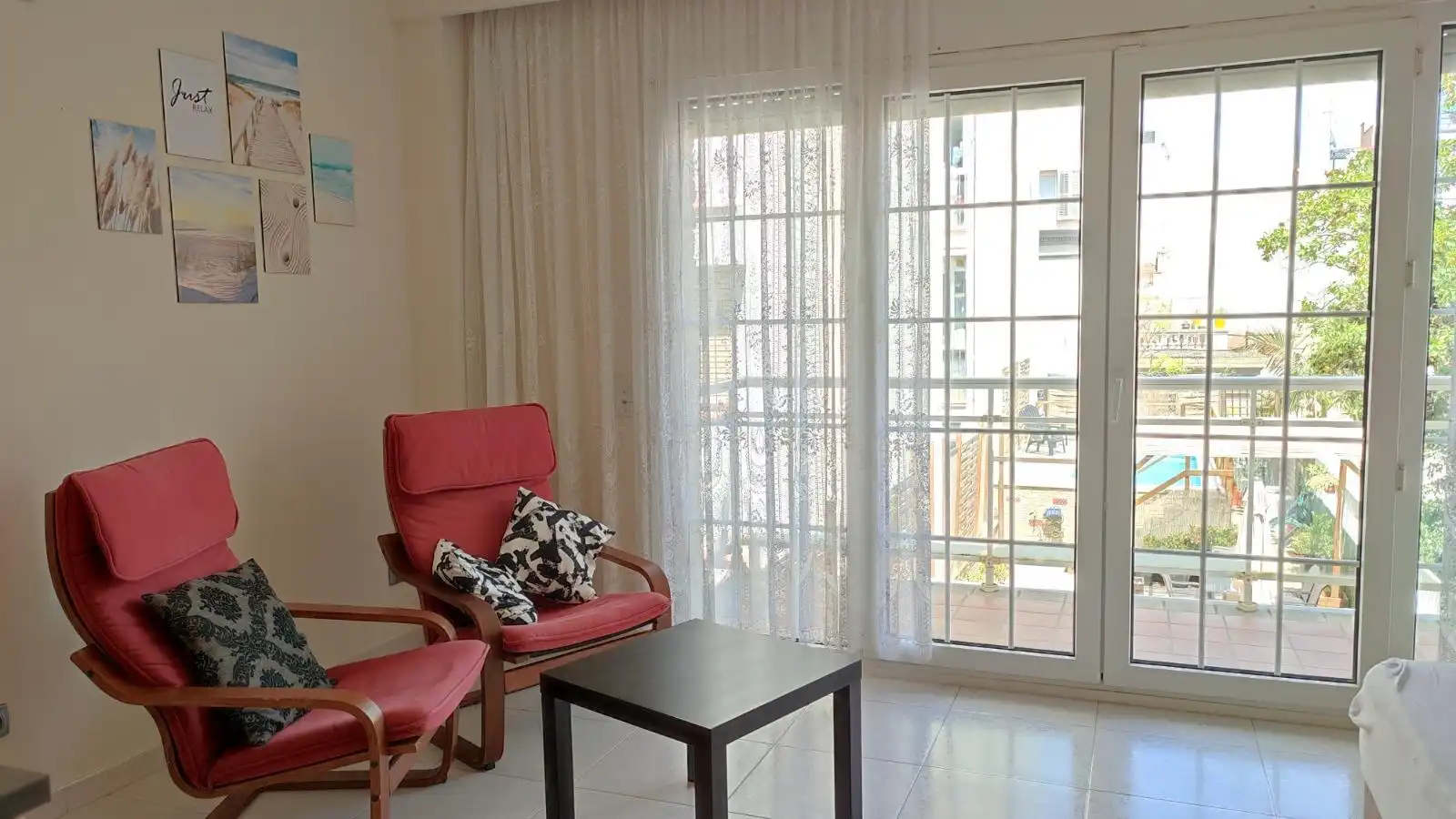 Sala d'estar de Dúplex en venda en Calella amb Calefacció, Jardí privat i Terrassa