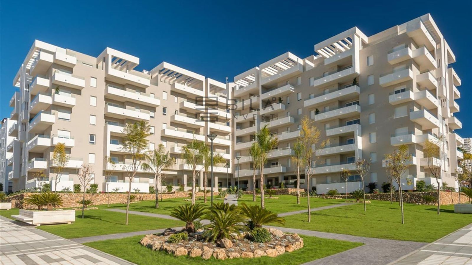 Exterior view of Flat for sale in Marbella  with Air Conditioner, Terrace and Storage room