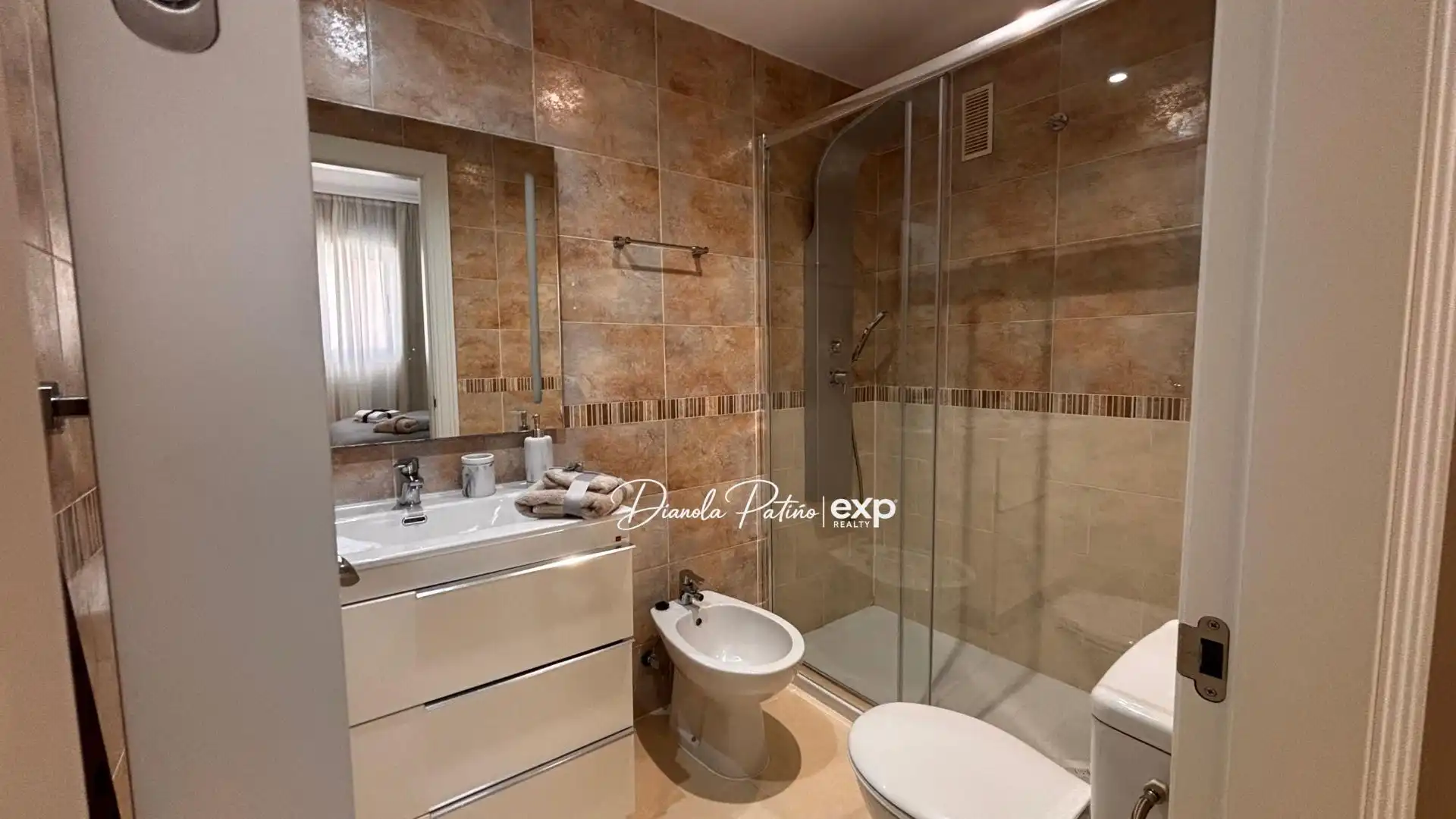 Bany de Apartament en venda en Oropesa del Mar / Orpesa amb Aire condicionat, Jardí privat i Terrassa