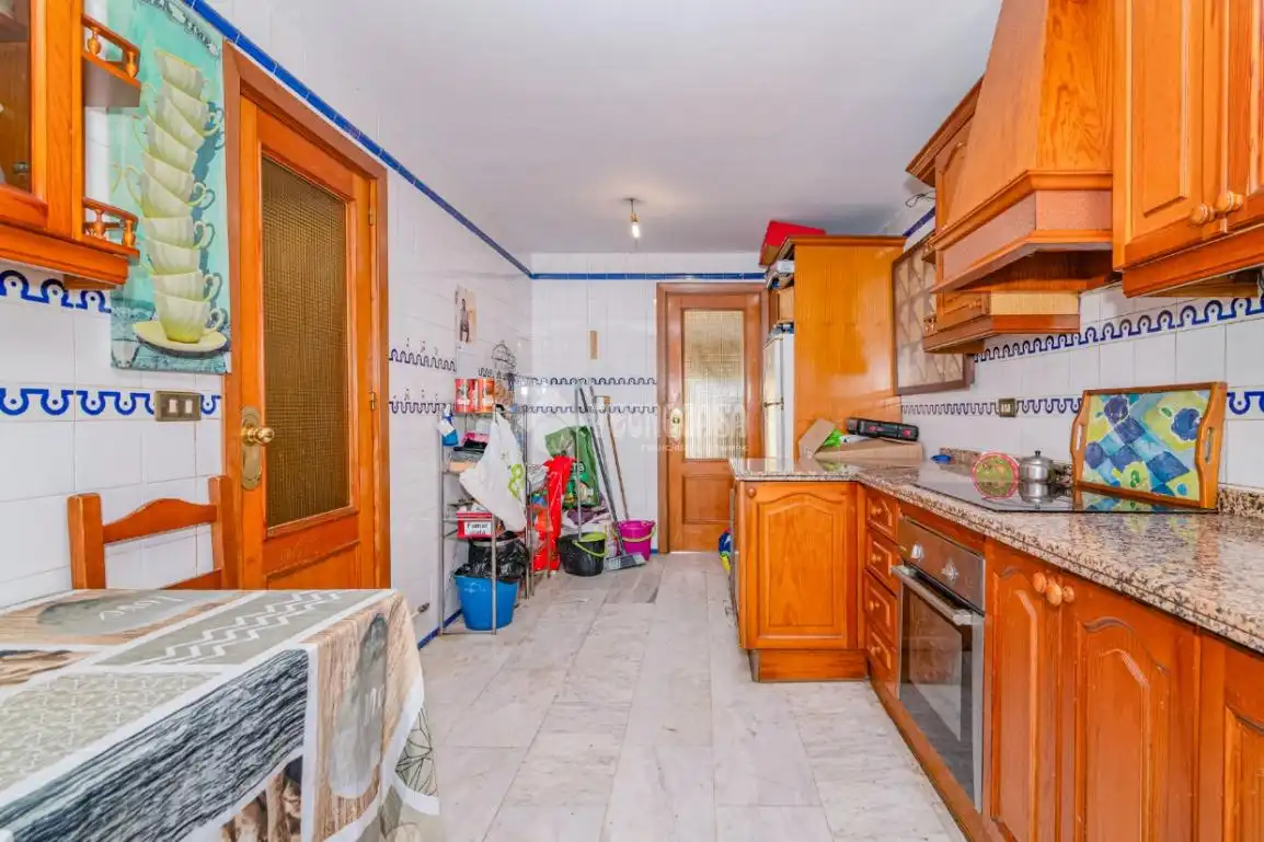 Cuina de Casa adosada en venda en La Zubia amb Terrassa i Piscina comunitària