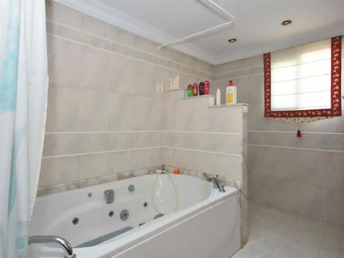 Baño de Casa o chalet en venta en Orihuela con Aire acondicionado, Piscina y Balcón