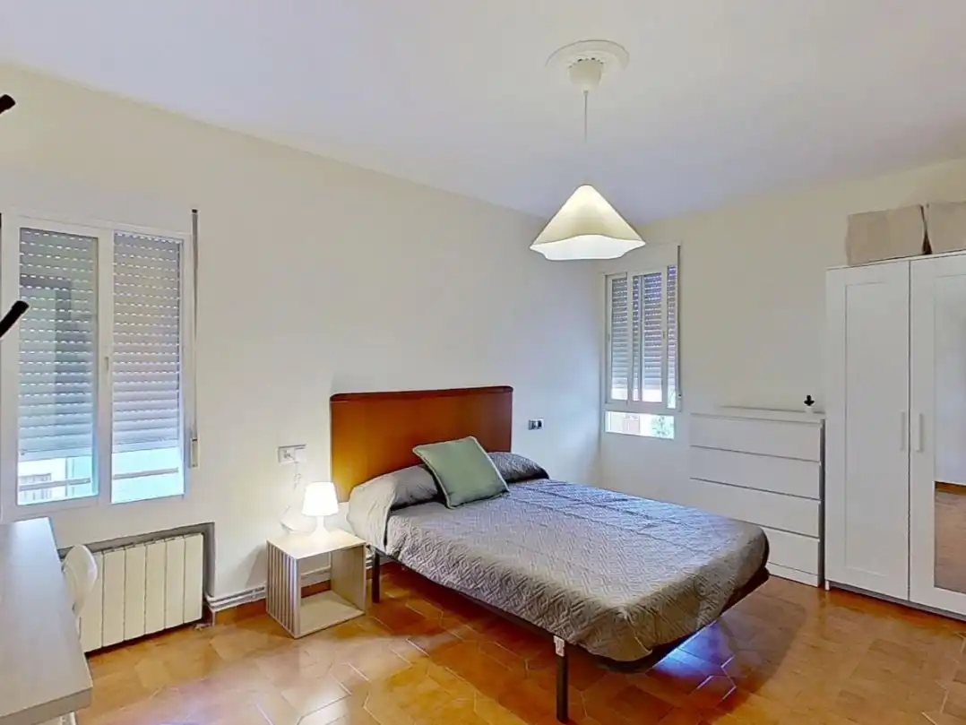 Bedroom of Flat for share in Norte