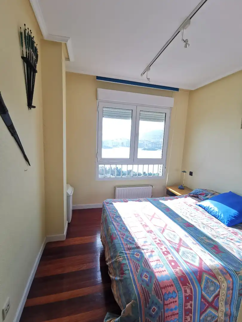 Habitación de Piso en venta en Castro-Urdiales con Calefacción, Terraza y Amueblado
