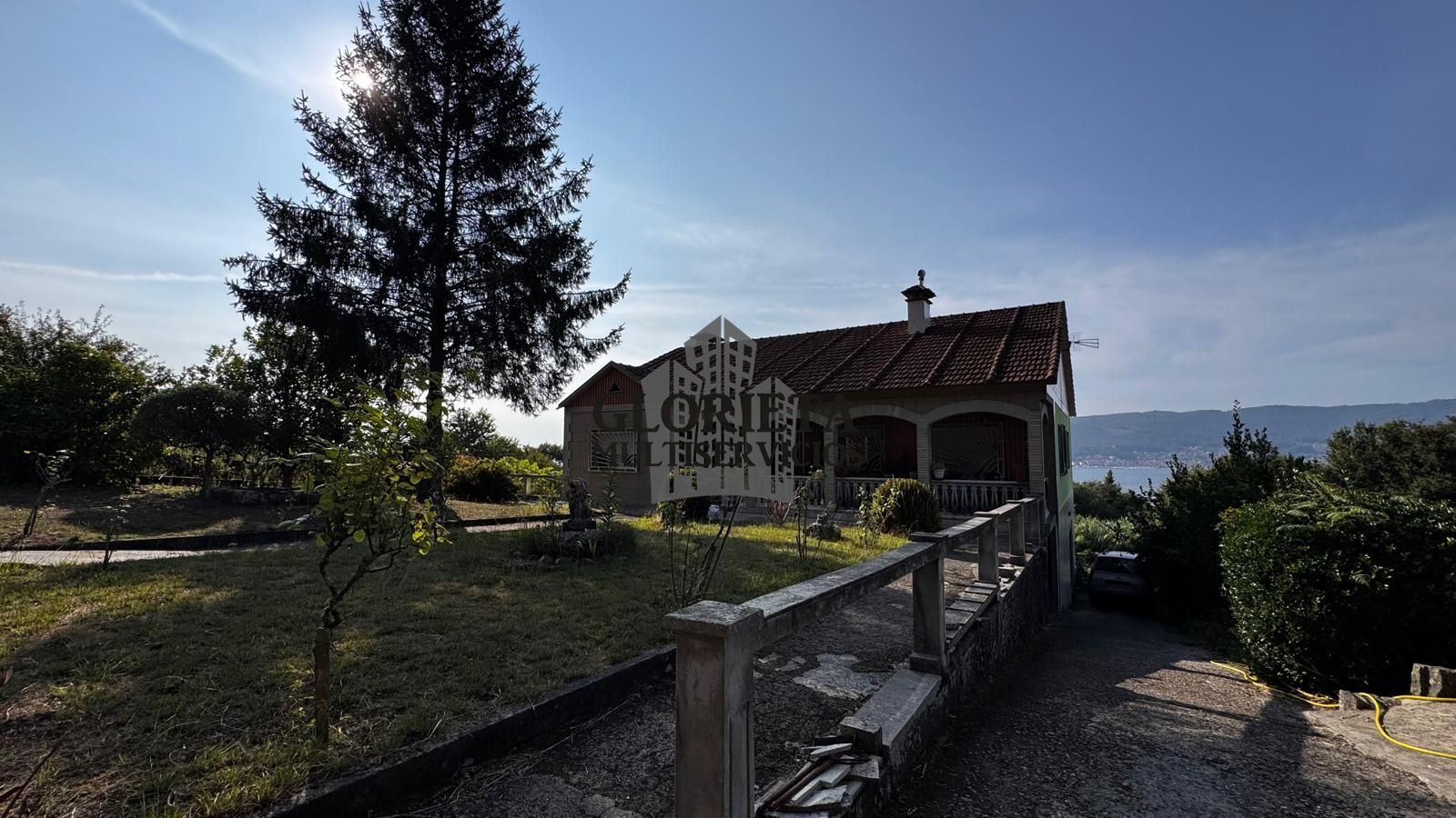 Exterior view of House or chalet for sale in Pontevedra Capital   with Heating and Oven