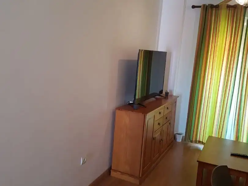 Sala d'estar de Pis de lloguer en El Puerto de Santa María amb Aire condicionat, Calefacció i Parquet