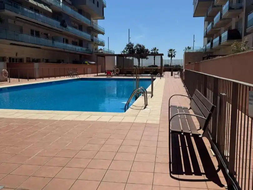 Piso con piscina en venta en Venta  Mar Jònica 1, imagen 2