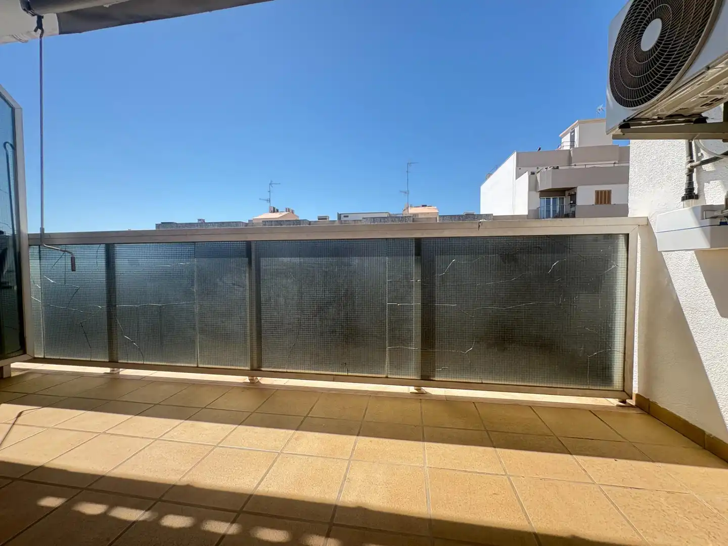 Piso con ascensor en venta en Gran Via de Colom, imagen 2