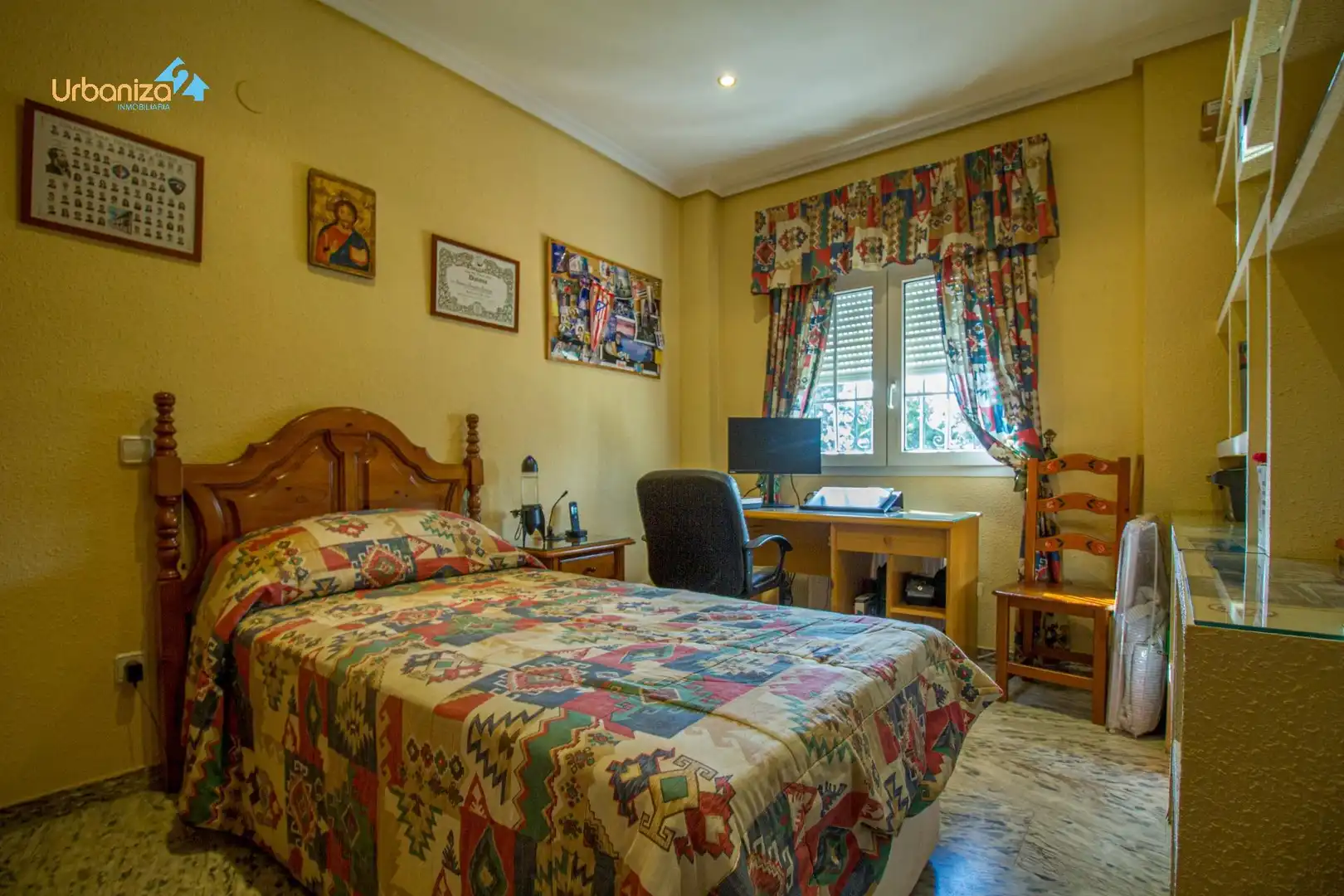 Dormitori de Casa o xalet en venda en Badajoz amb Aire condicionat, Jardí privat i Terrassa