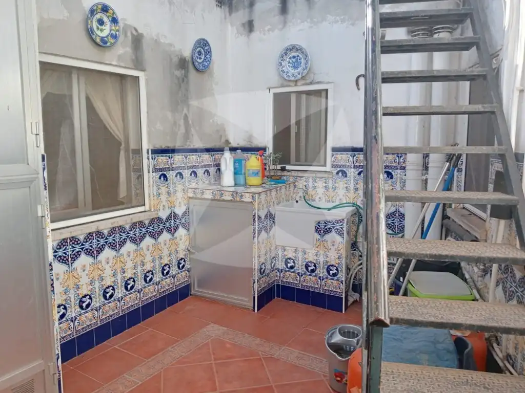 House with balcony for sale in Calle Cespedes, imagen 30