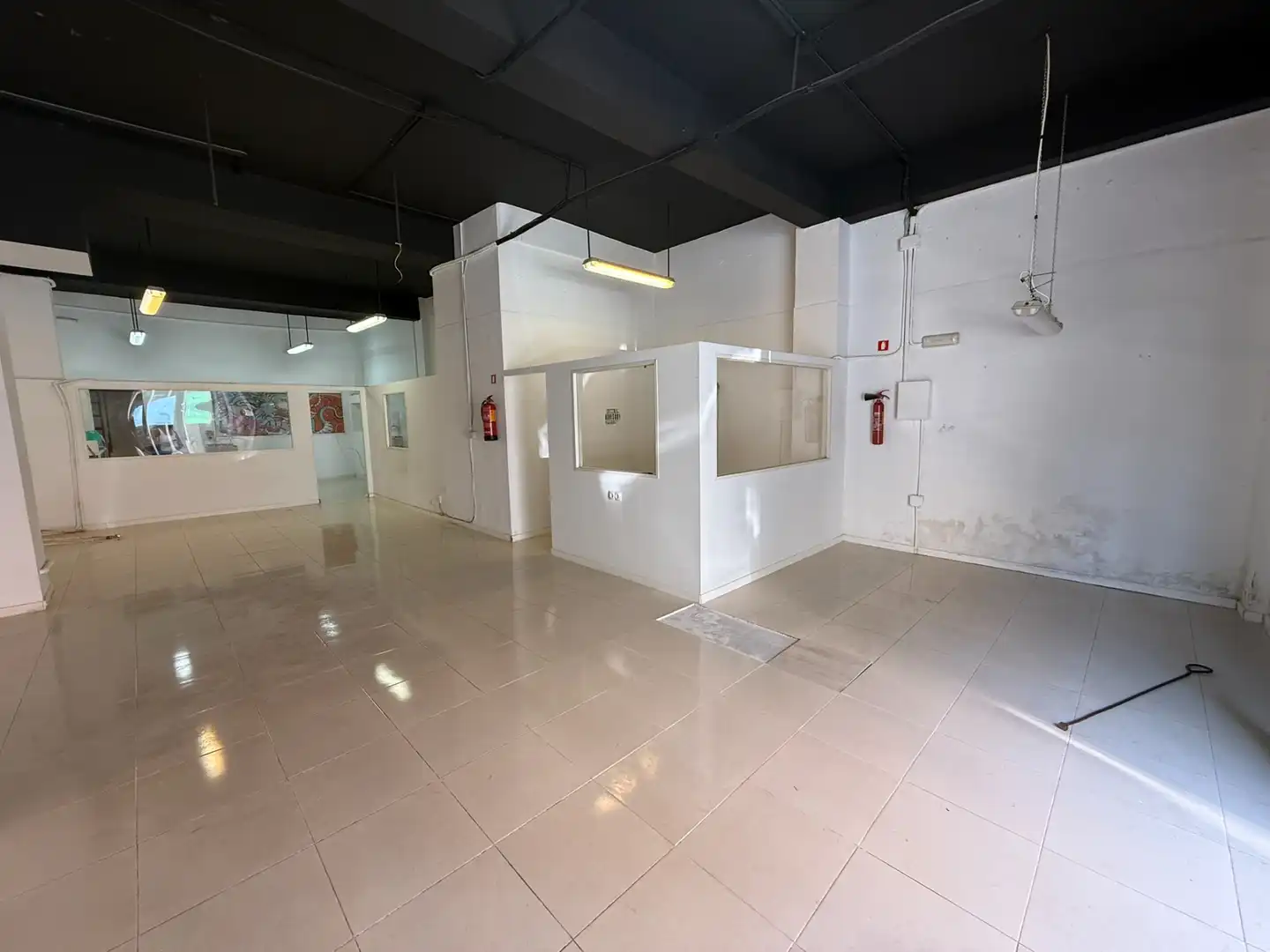 Local de alquiler en Carrer del General Riera, Bons Aires