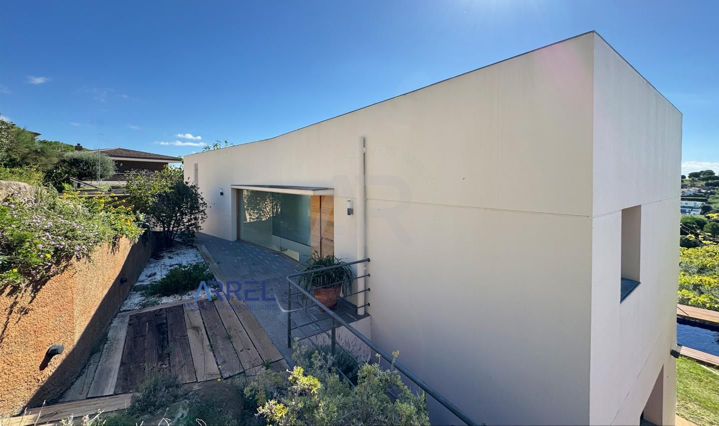 Vista exterior de Casa o chalet en venta en Alella con Jardín privado, Terraza y Piscina