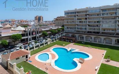 Vista exterior de Pis en venda en Fuengirola amb Aire condicionat