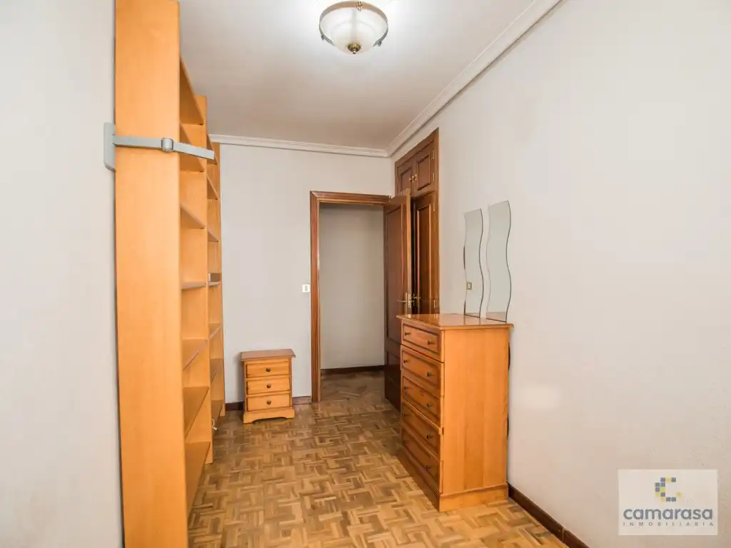 Bedroom of Flat for sale in Ávila