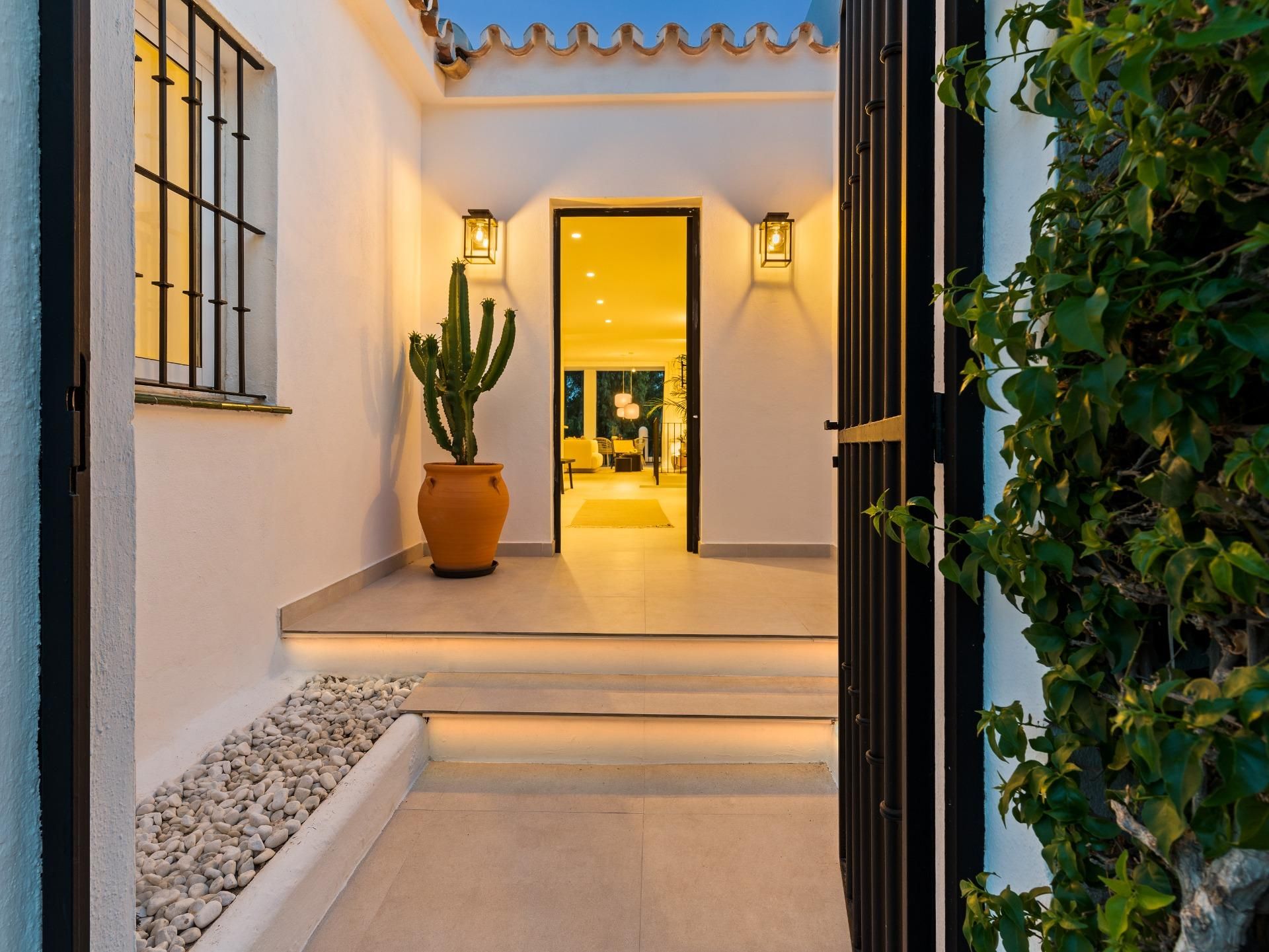 Duplex for sale in Aloha