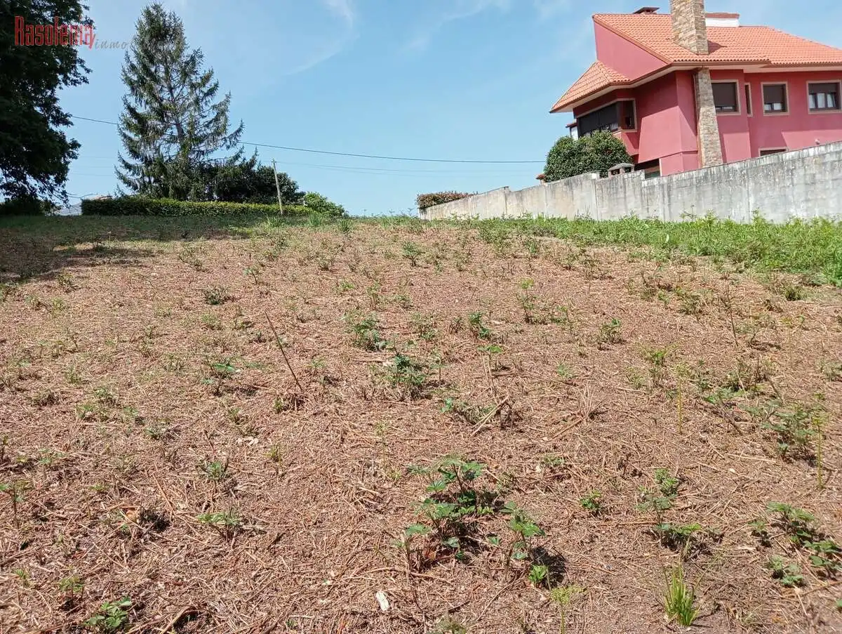 Residencial en venta en Oleiros