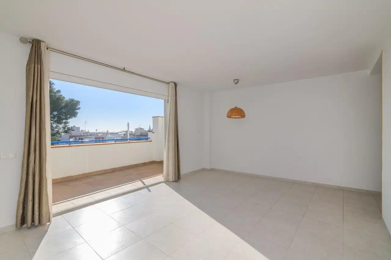 Habitación de Ático en venta en Sitges con Calefacción, Terraza y Balcón