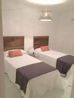 Habitación de Casa o chalet de alquiler en Marbella con Terraza, Amueblado y Piscina comunitaria