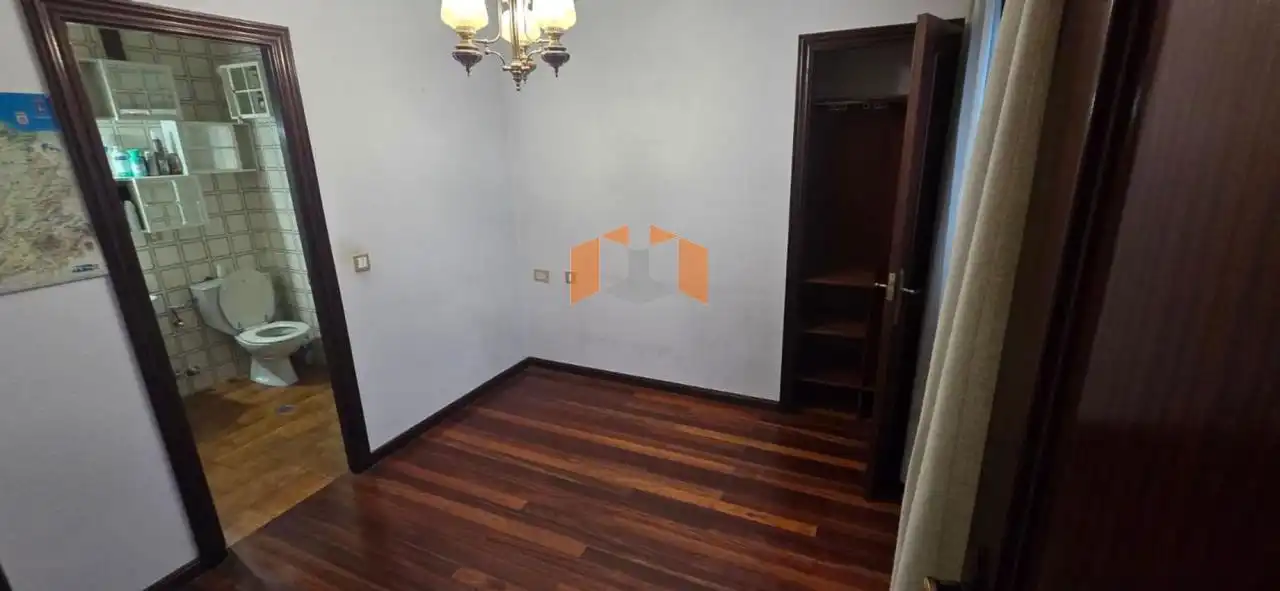 Piso en venta en Vigo  con Calefacción, Parquet y Terraza