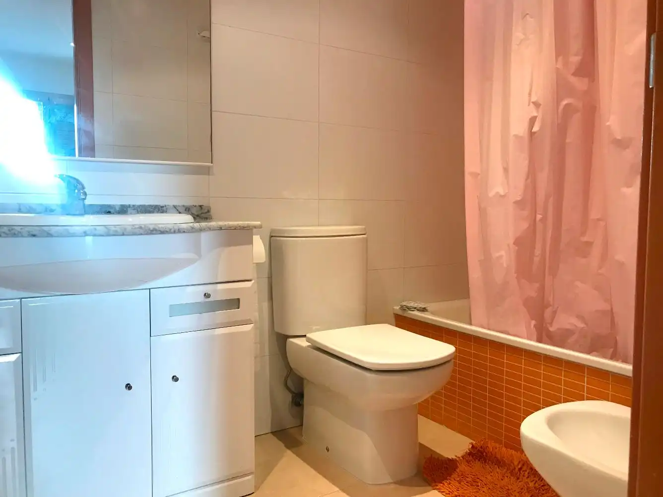Baño de Apartamento de alquiler en Puçol con Aire acondicionado, Calefacción y Terraza