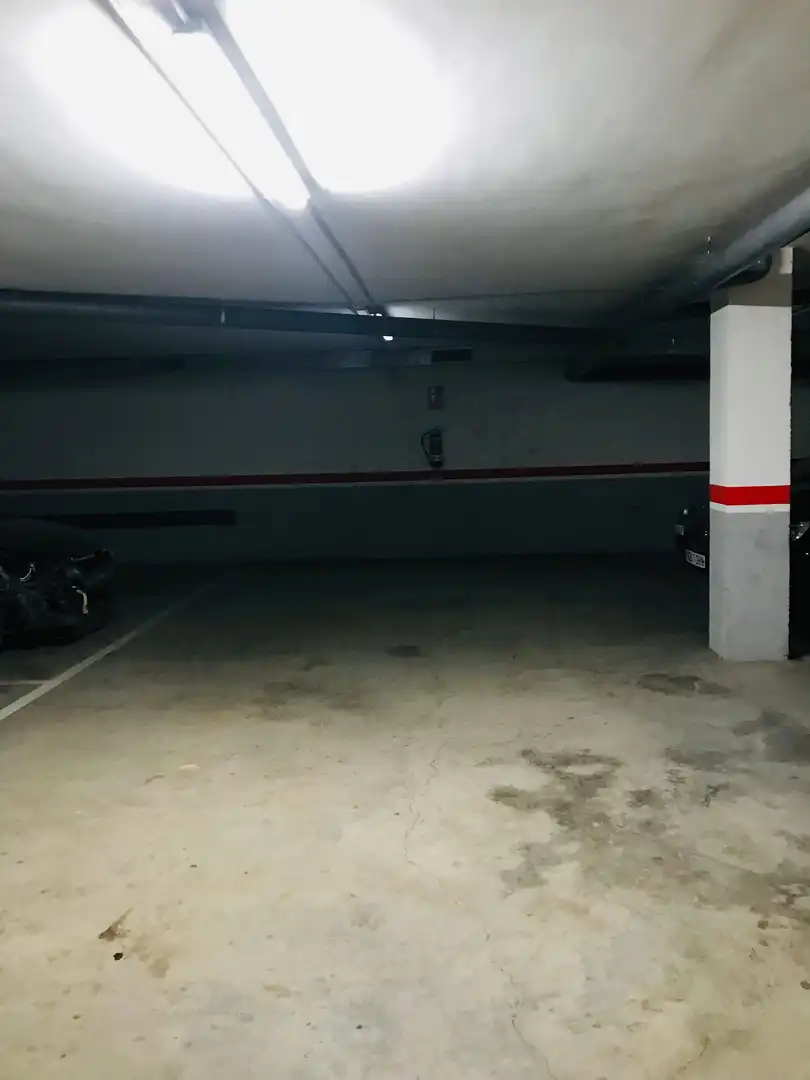 Einzelparkplatz zum Verkauf in Avinguda de la Pau, imagen 4