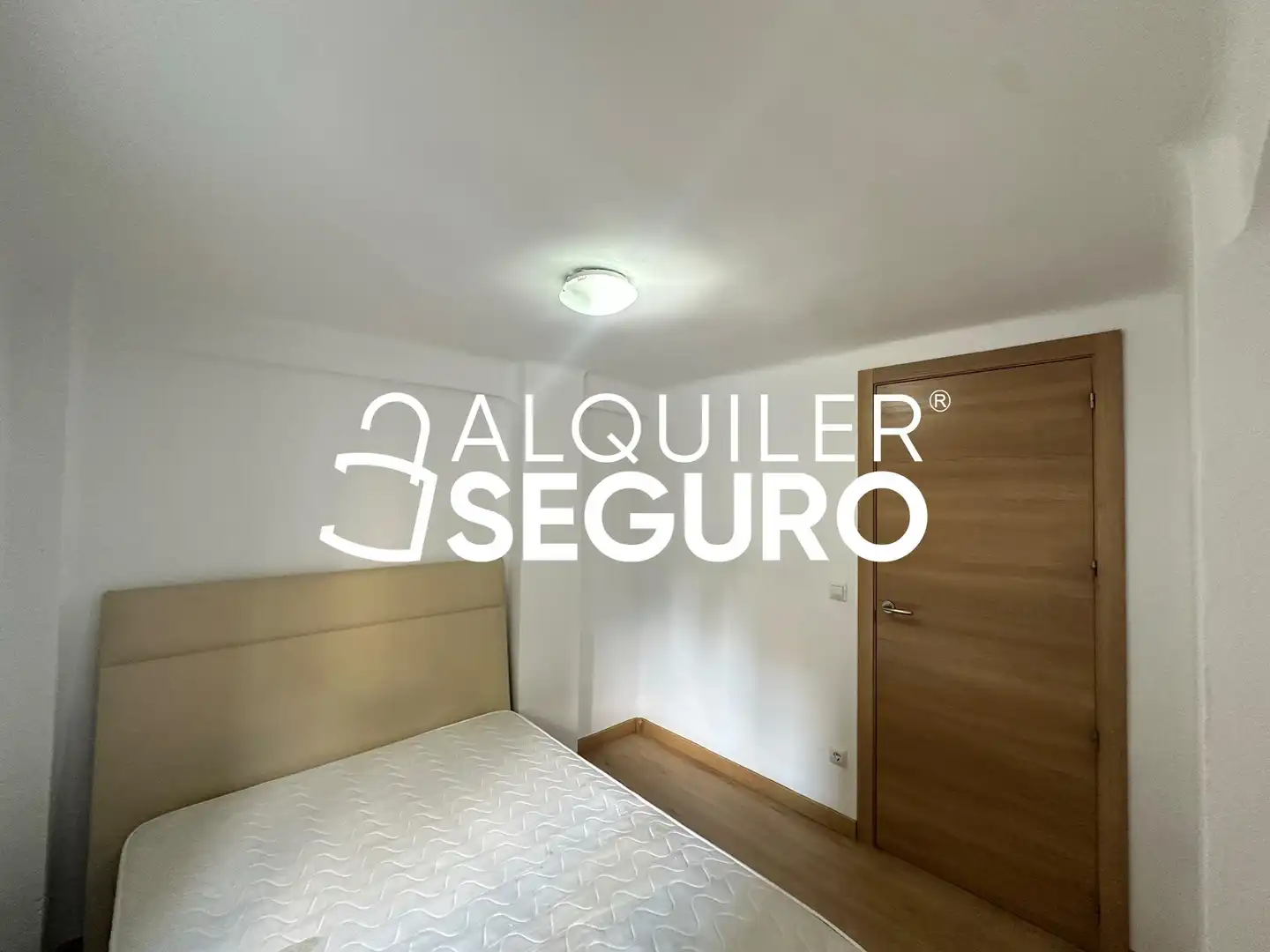Wohnung zur Miete in Hermanos García Noblejas, Simancas