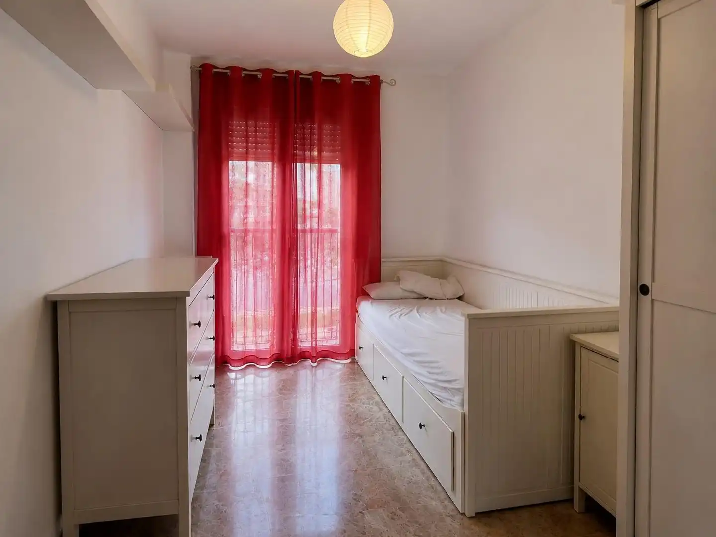 Habitación de Piso de alquiler en Murcia con Aire acondicionado y Amueblado