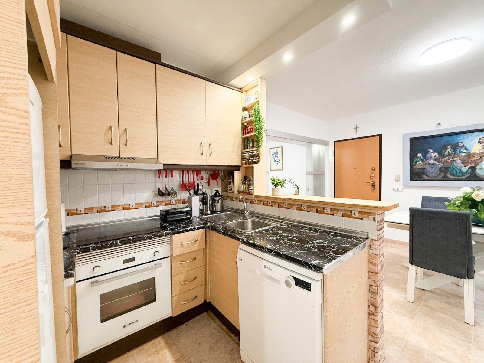 Cuina de Apartament en venda en Águilas amb Aire condicionat, Terrassa i Piscina