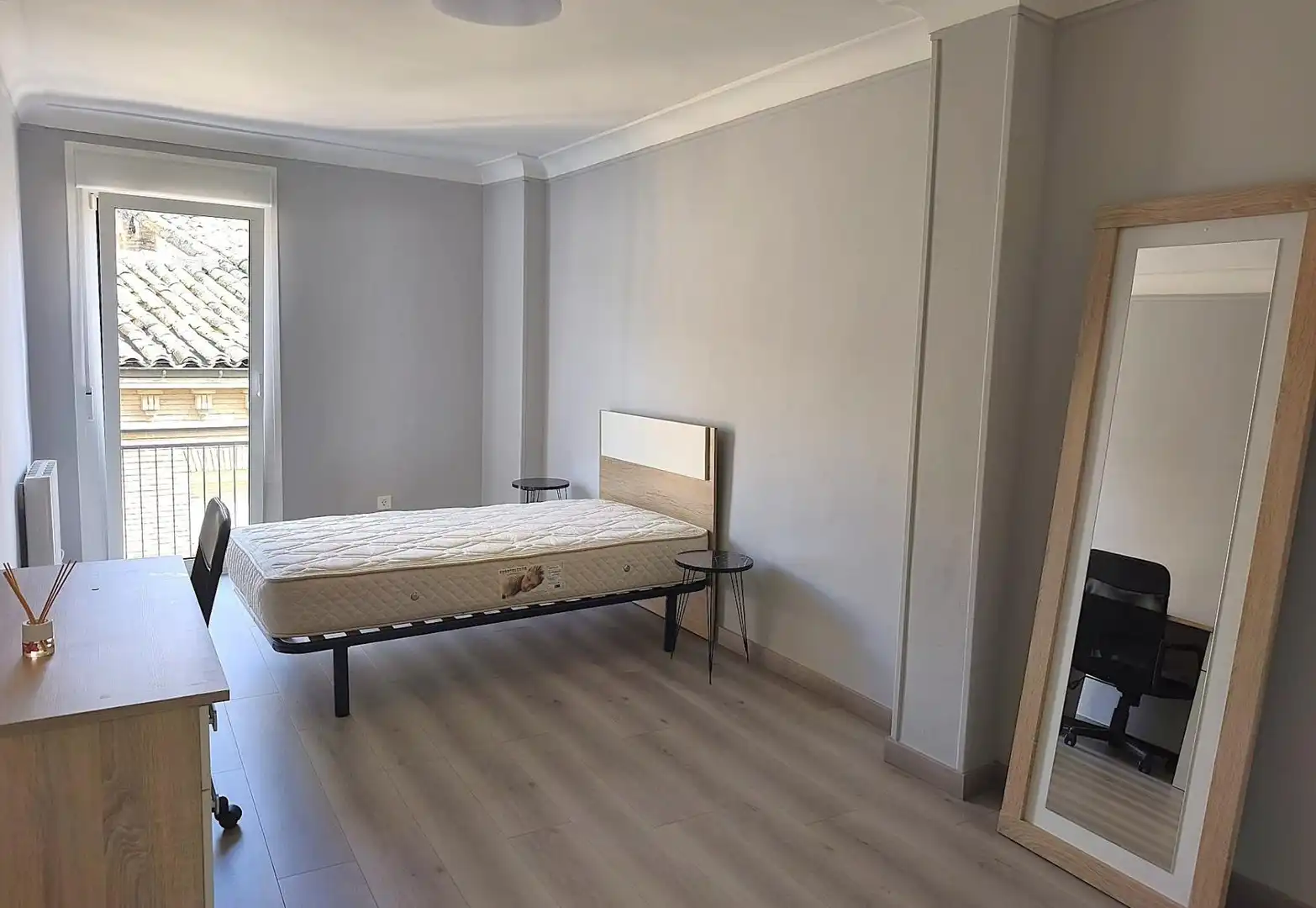 Schlafzimmer von Wohnung zum Verkauf in Huesca