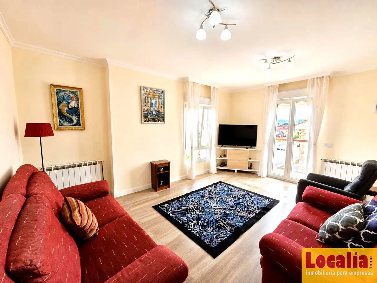 Sala de estar de Casa o chalet en venta en Miengo con Jardín privado, Terraza y Amueblado