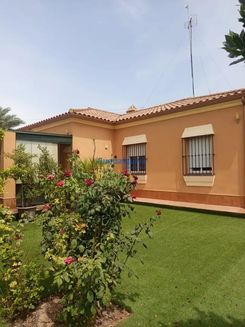 Villa con piscina in vendita a Entrenúcleos, imagen 47