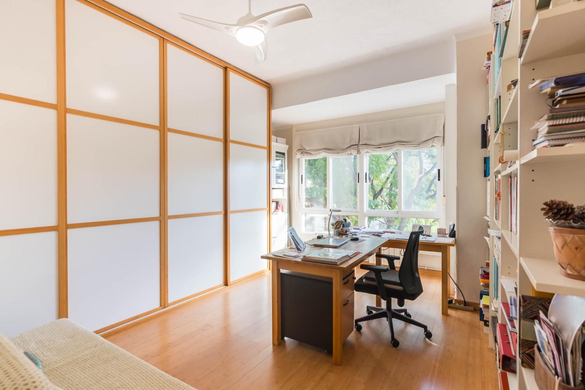 Habitación de Piso en venta en  Murcia Capital con Terraza, Amueblado y Balcón