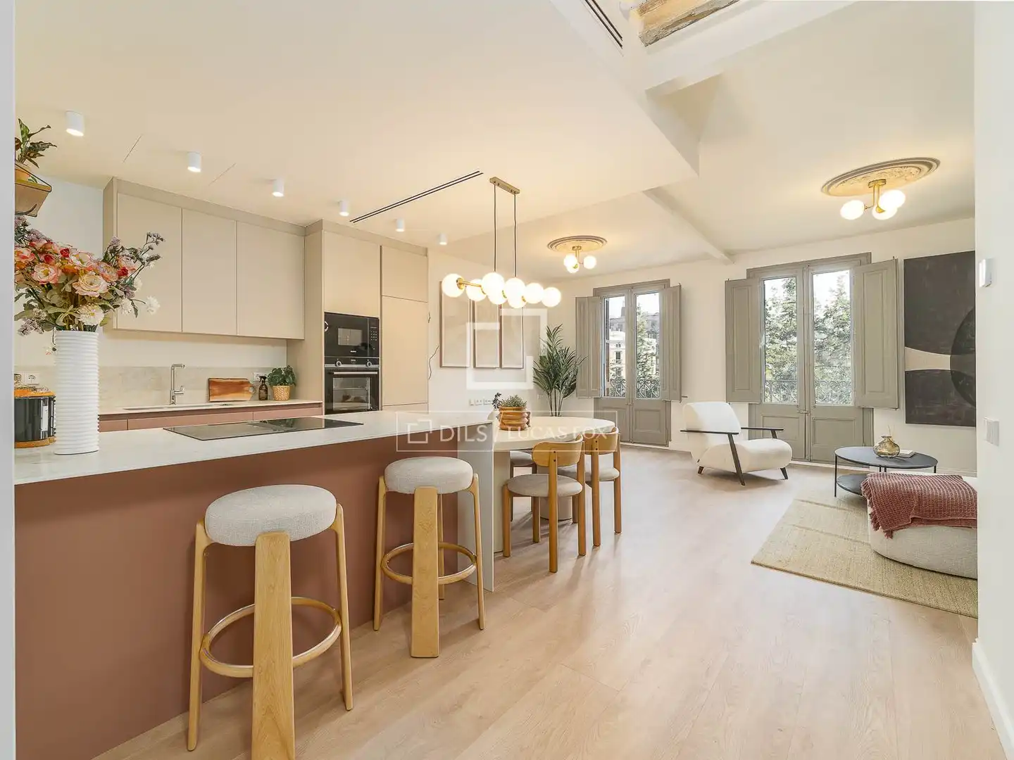 Flat with terrace for sale in Ciutat Vella