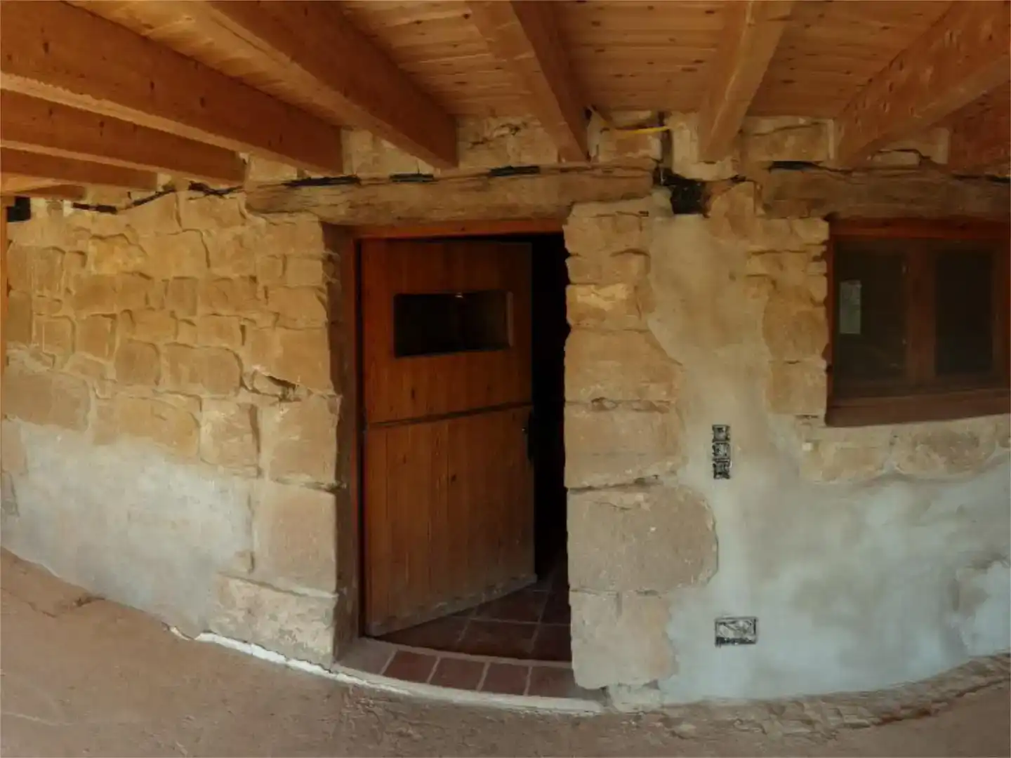 Country house zum Verkauf in Caspe mit Schwimmbad und Balkon