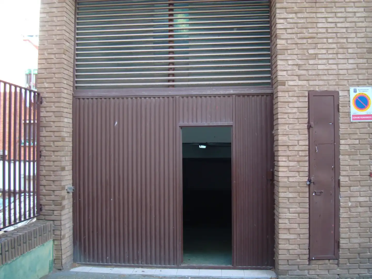 Vista exterior de Local de alquiler en  Logroño