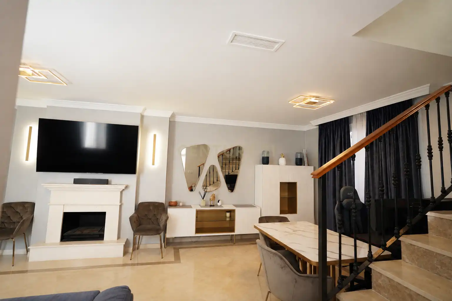 Living room of Houses for sale in Marbella  with Air Conditioner, Private garden and Oven
