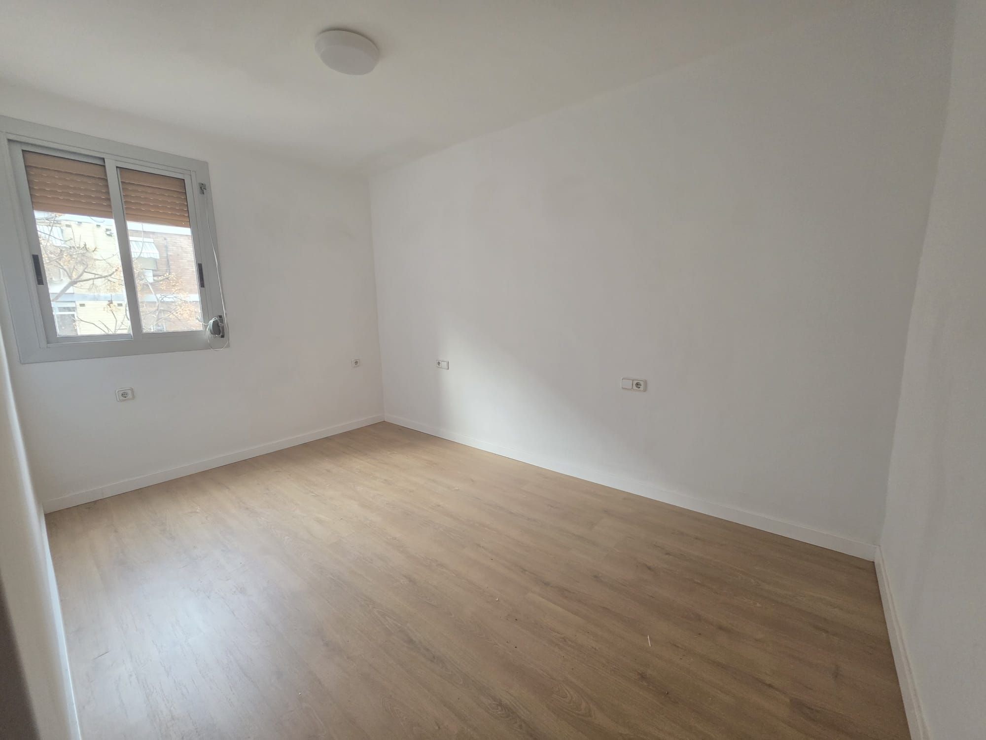 Dormitori de Pis en venda en Cornellà de Llobregat amb Calefacció