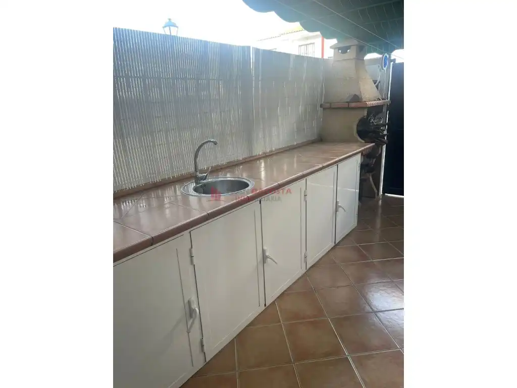 Casa adosada en venta en Calle Veleta, La Antilla